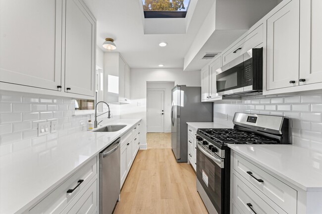 Building Photo - 10607 Overbrook Ln