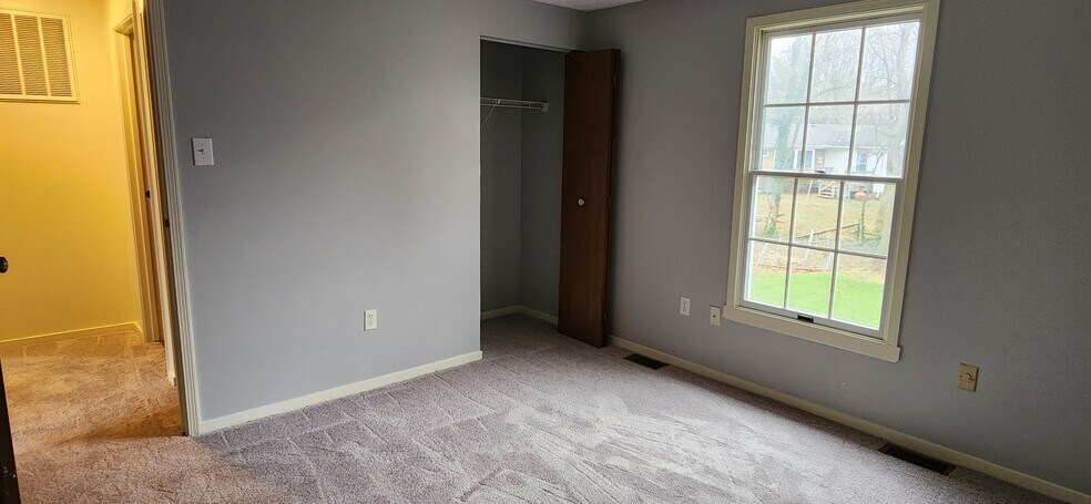 Building Photo - 226 Allison Ave