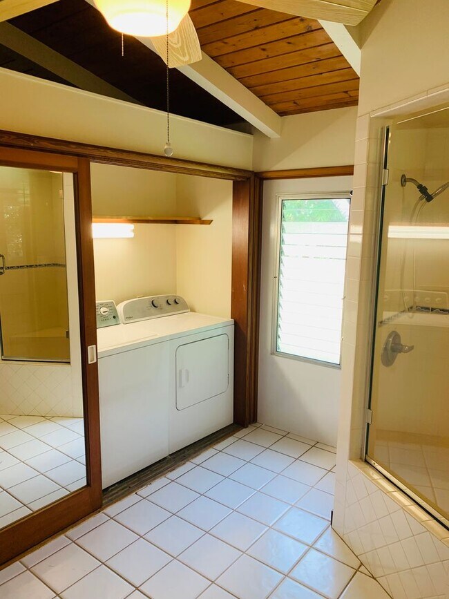 Building Photo - Breathtaking Ocean & Mokulua Island Views