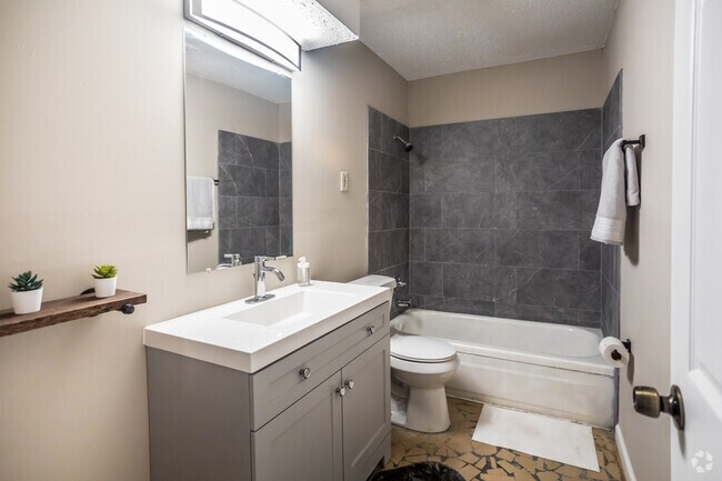 Building Photo - 3850 Jackson Ave