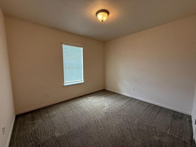 Building Photo - 3601 Salt Fork Dr
