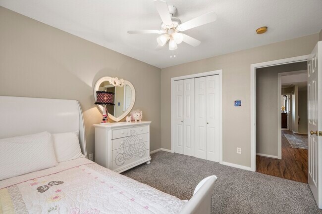 Building Photo - 6830 Jasmine Pl