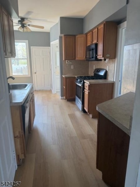 Building Photo - 109 W 11th St