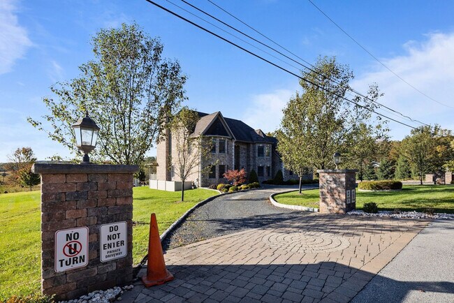 Building Photo - 45 Conklingtown Rd