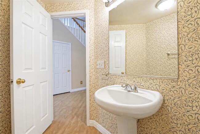 Building Photo - 7350 Legacy Pl