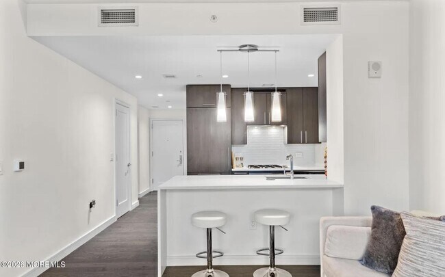 Building Photo - 15 Morris Ave