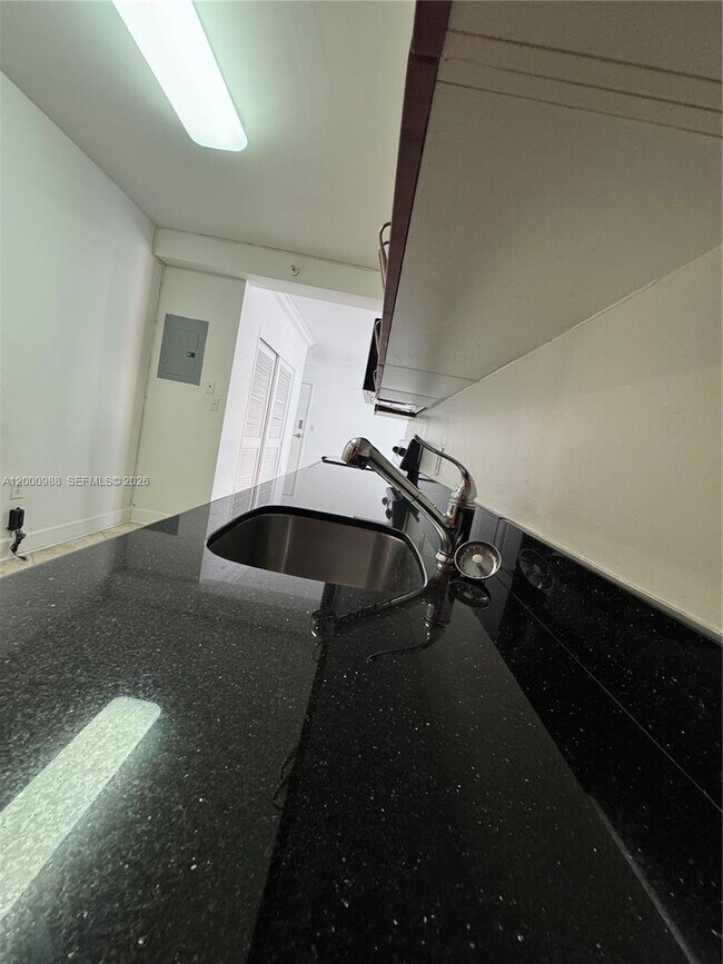 Building Photo - 401 NE 69th St