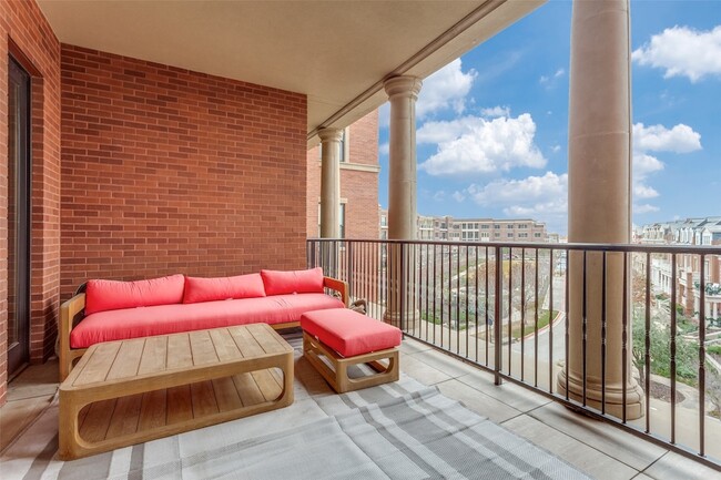 Building Photo - 350 Central Ave