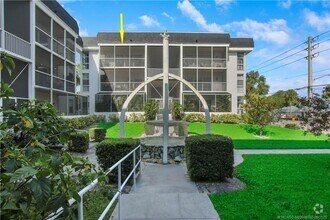 Building Photo - 630 SE Ocean Blvd