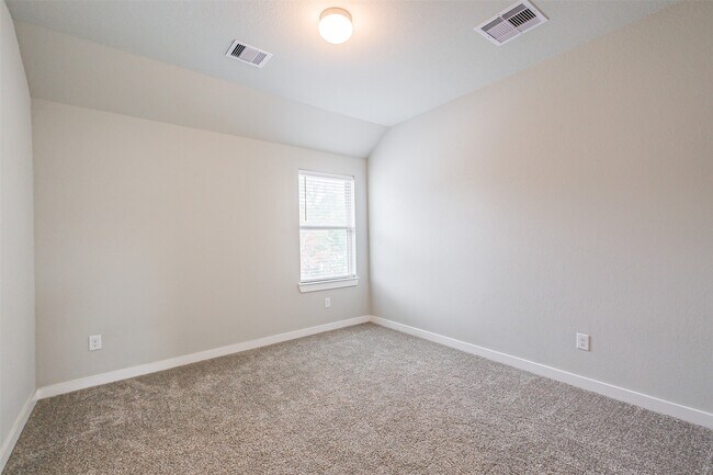 Building Photo - 122 Vine Mint Dr