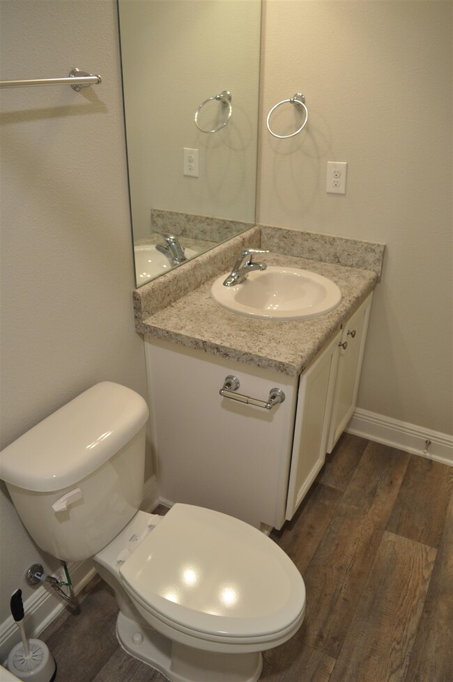 Building Photo - 6060 Royal Port Ct