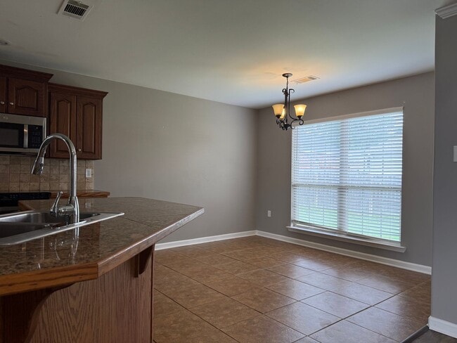 Building Photo - 2313 Richland Park Dr