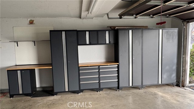 Building Photo - 3 Shadow Hill Ln