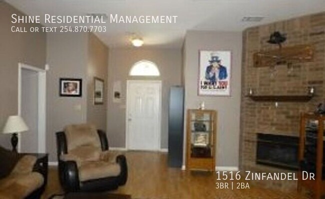 Building Photo - 1516 Zinfandel Dr