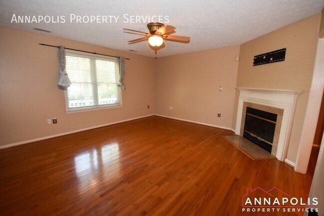 Building Photo - 714 Old Love Point Rd