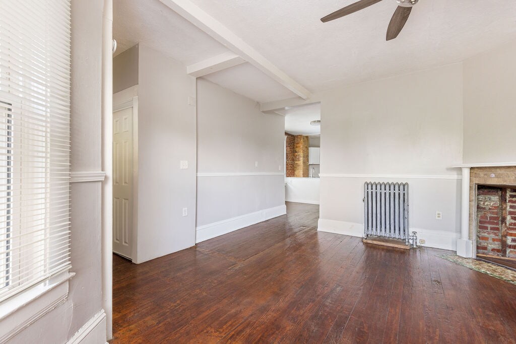 Building Photo - 1889 W 48th St