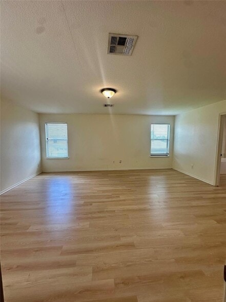 Building Photo - 5621 Thunder Gulch Dr
