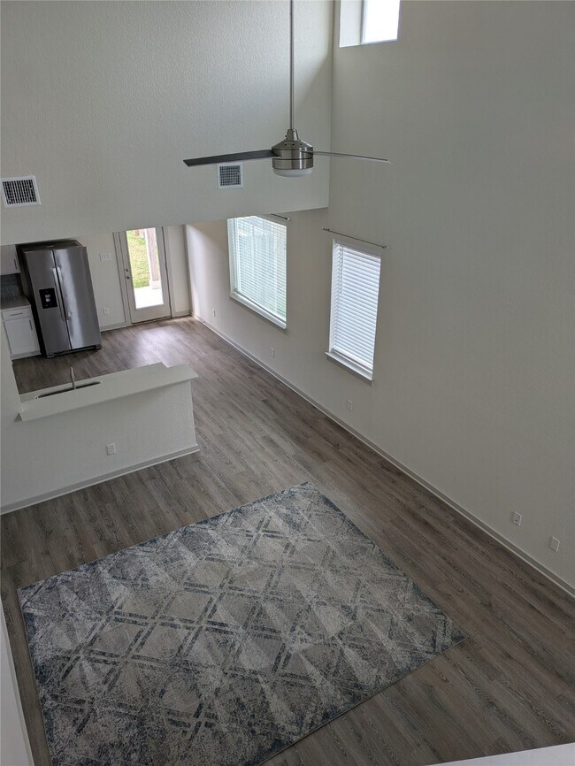 Building Photo - 549 Wilshire Rd