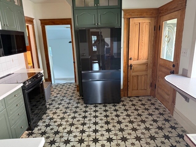 Building Photo - 1024 W Front St