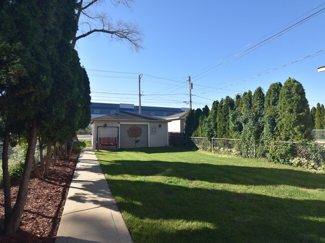 Building Photo - 5153 W 64th Pl