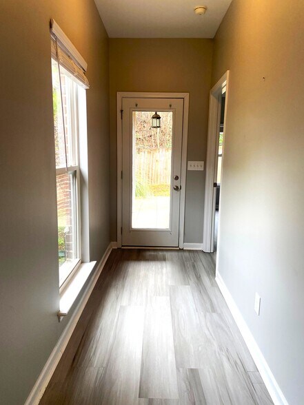 Building Photo - 256 Oxmoor Pl