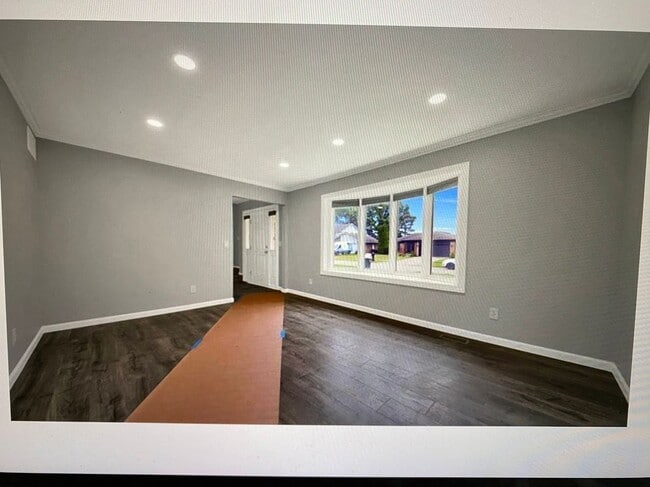 Building Photo - 42668 Addison Ave