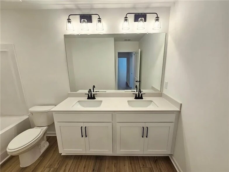 Building Photo - 48 Silverleaf Trl