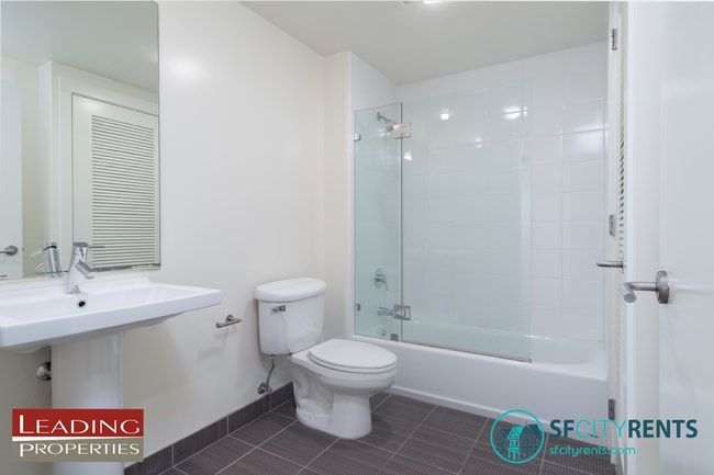 Building Photo - SoMA: Full-Service Building w/ Free Housek...