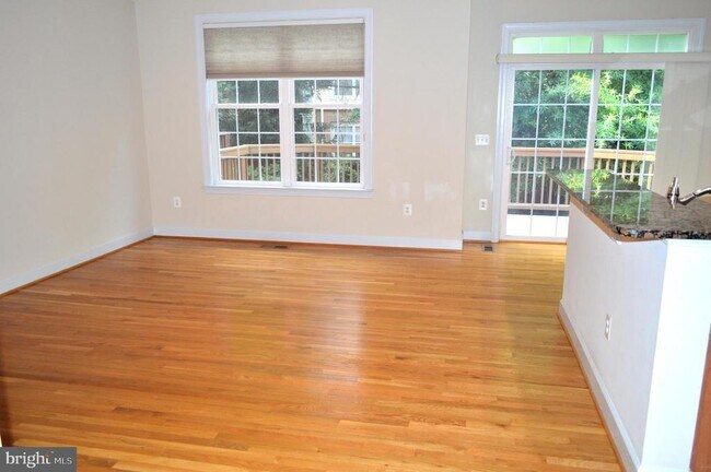 Building Photo - 12213 Silver Cypress Terrace