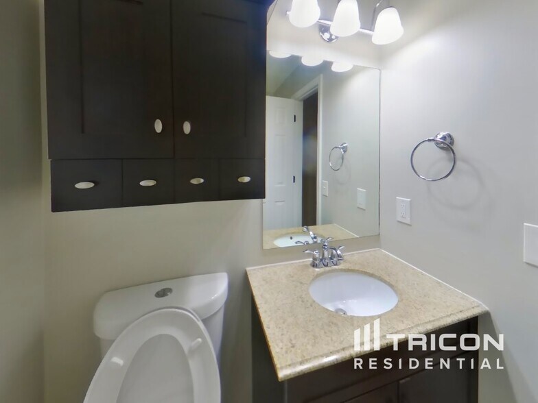 Building Photo - 3261 Tabby Dr