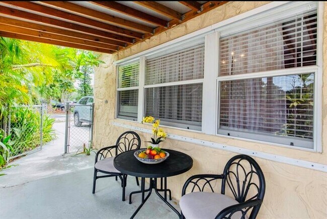 Building Photo - 279 Hach Ln