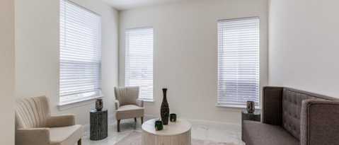 Building Photo - 337 Gleneagles Dr