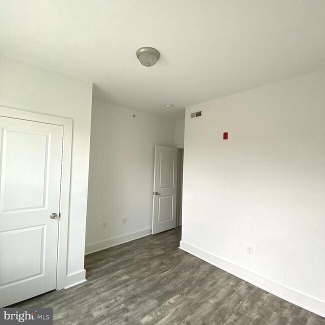 Building Photo - 6032 Market St