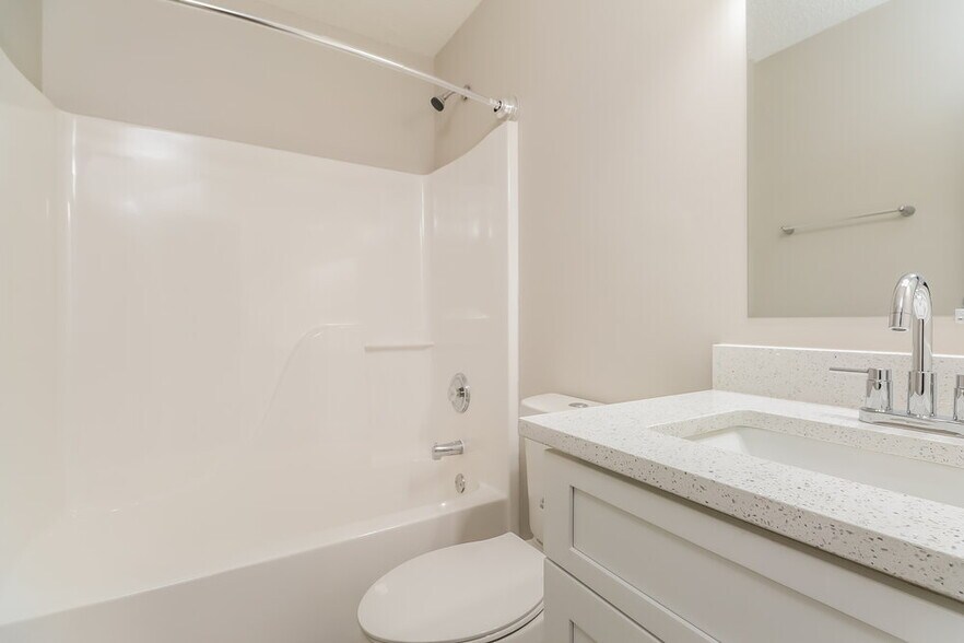 Building Photo - 1204 Genelle Ct