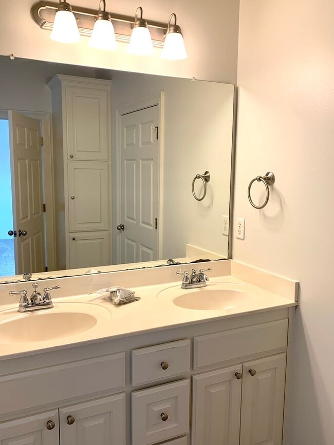 Building Photo - Arlington Plantation / Off Hwy 73