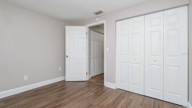 Building Photo - 12217 Hidden Brook Dr