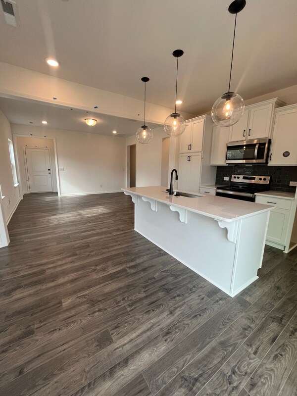 Building Photo - 110 Charleston Gray Wy