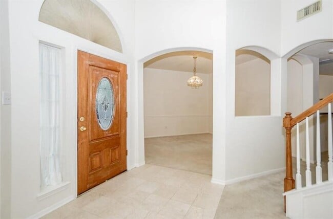 Building Photo - 15903 Timber Chase Dr