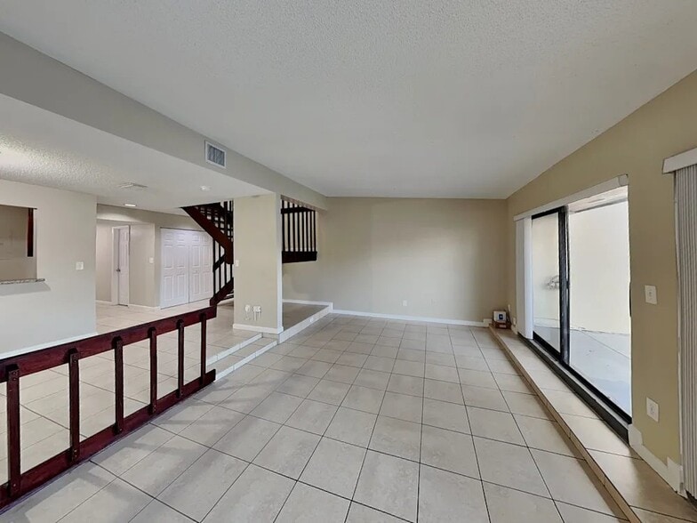 Building Photo - 6415 NW 192nd Terrace