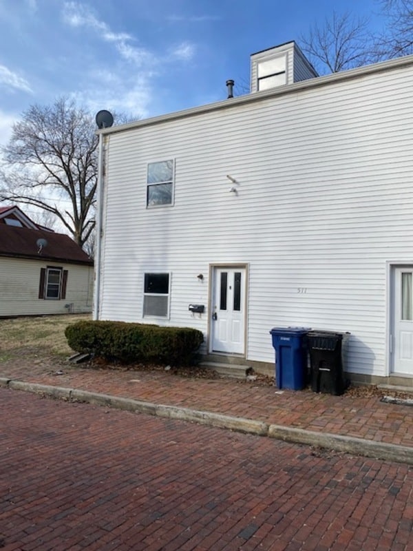 Building Photo - 511 Abend St