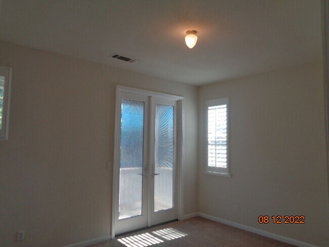 Building Photo - 1205 Valley Glen Dr