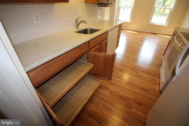 Building Photo - 2348 Wheystone Ct