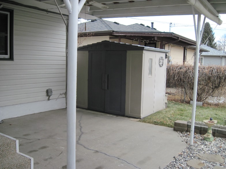 Building Photo - 1746 Alderson Ave