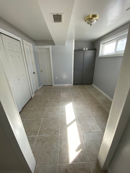 Building Photo - 1324 Xaveria Dr