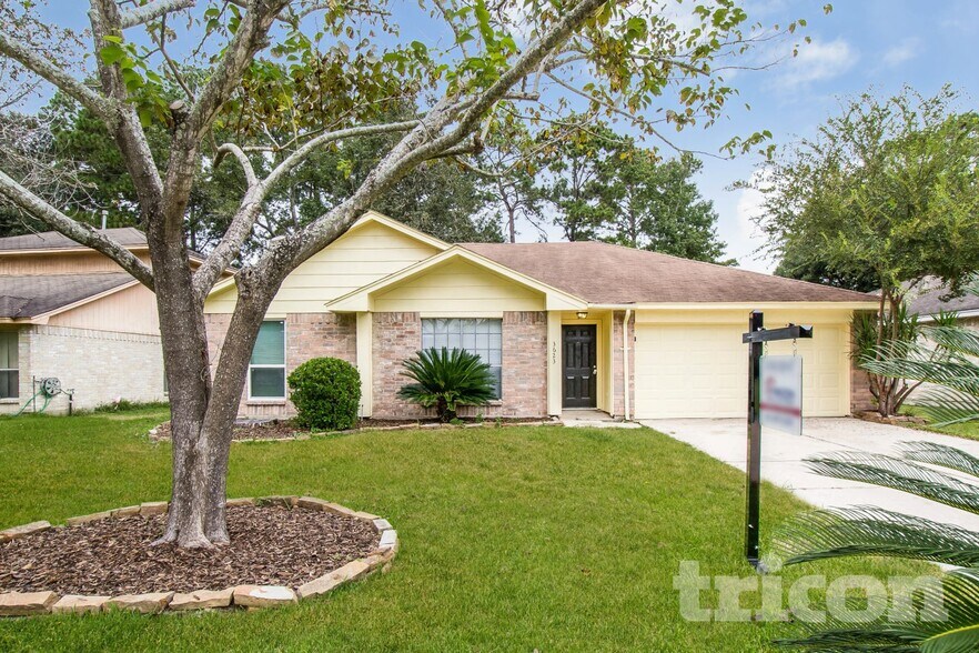 Building Photo - 3623 Village Grove Dr