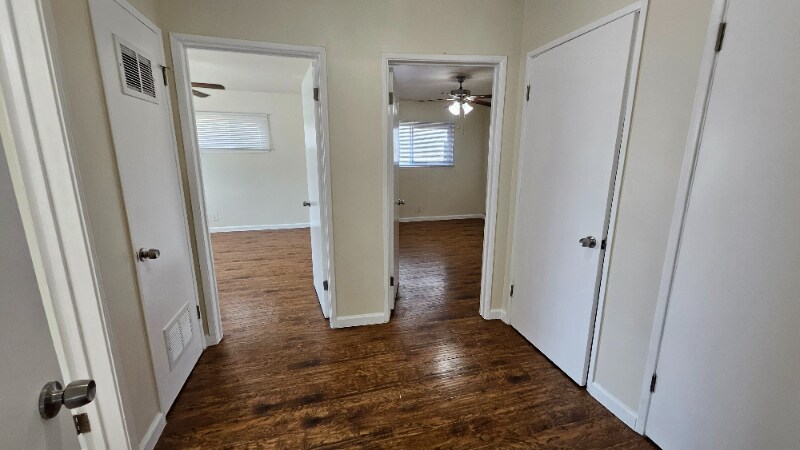 Building Photo - 3021 Carmona Ave