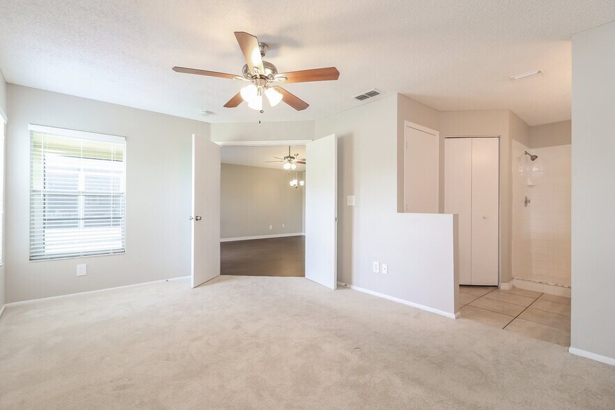Building Photo - 1810 Coyote Pl