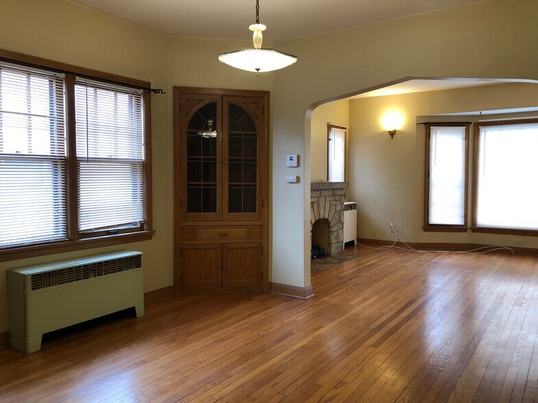 Building Photo - 3470 S 16th St