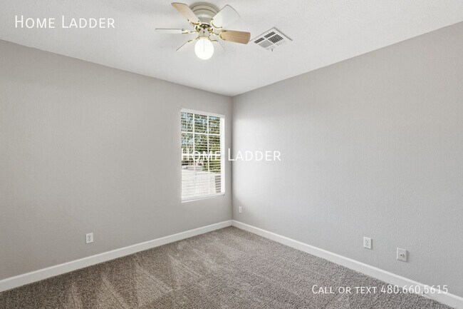 Building Photo - 745 N Hazelton Dr
