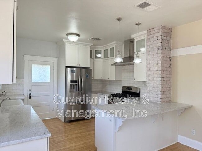 Primary Photo - 59 W Encanto Blvd
